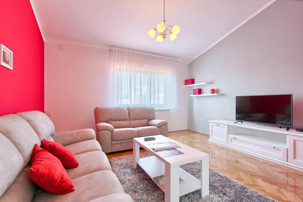 Apartment Monvidal Pula Habitación foto